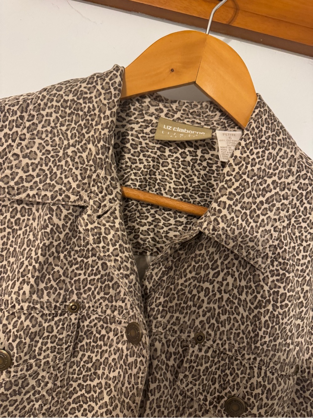 Leopard Print Button-Up Jacket - Picture 3 of 6